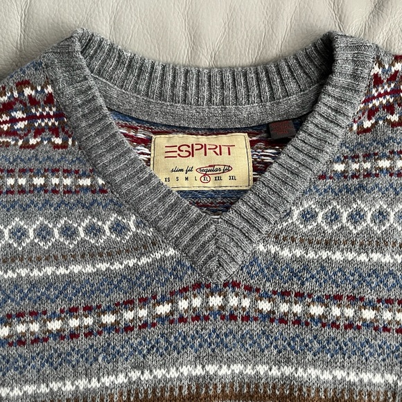 NWOT - ESPRIT Men’s Wool Blended V Neck Sweater - Size XL - Picture 4 of 6